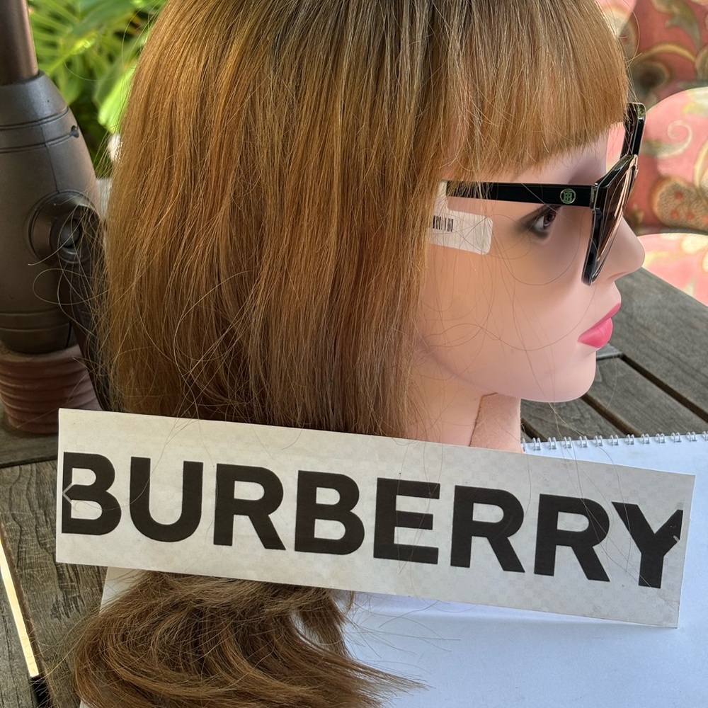 New Burberry Betty B4365-F 3977/8G Black Cat-Eye Sunglasses - Picture 11 of 16